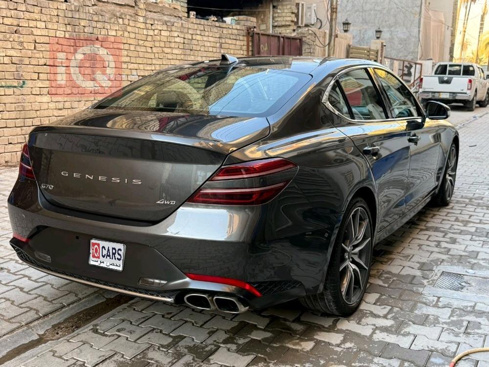 جنسس G70